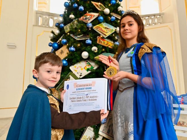Slovensko má na svojom konte ďalší rekord, postaral sa o to vianočný stromček na Bratislavskom hrade