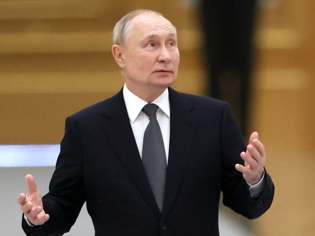 Putin: Rusko sa stáva novým centrom globálneho rastu, sankcie mu neuškodili