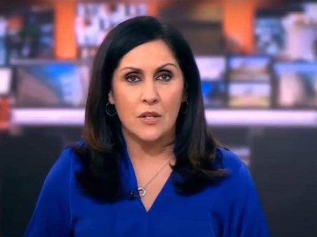 VIDEO: Moderátorka BBC v živom vysielaní ukázala prostredník