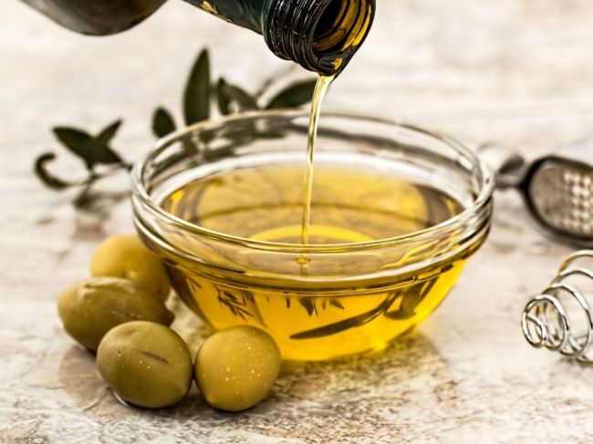 Cena olivového oleja prudko stúpa pre sucho a slabú úrodu v Španielsku
