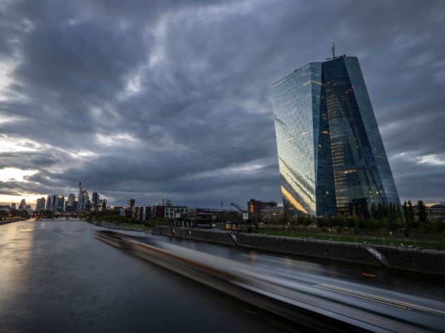 BNP Paribas: ECB zníži sadzby v roku 2024 o 75 bodov, začať by mala v apríli