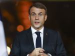 Macron odmietol prijať demisiu ministra vnútra Darmanina