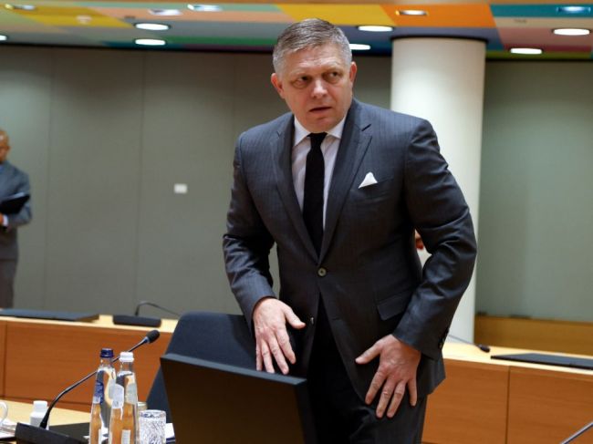 Maďarské médiá: Fico sa na bruselskom summite nepostavil na Orbánovu stranu