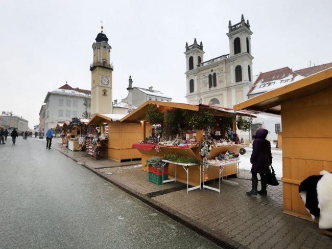 ÚVZ radí, ako vyhodnotiť dodržiavanie hygieny v stánkoch na vianočných trhoch