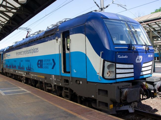 České dráhy pred Vianocami posilňujú spoje, úpravy sa dotknú aj vlakov na Slovensko
