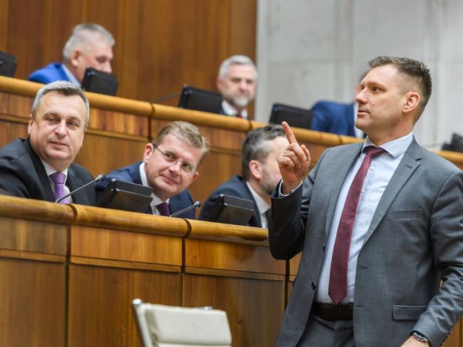 Vznikne nové ministerstvo, poslanci schválili novelu kompetenčného zákona