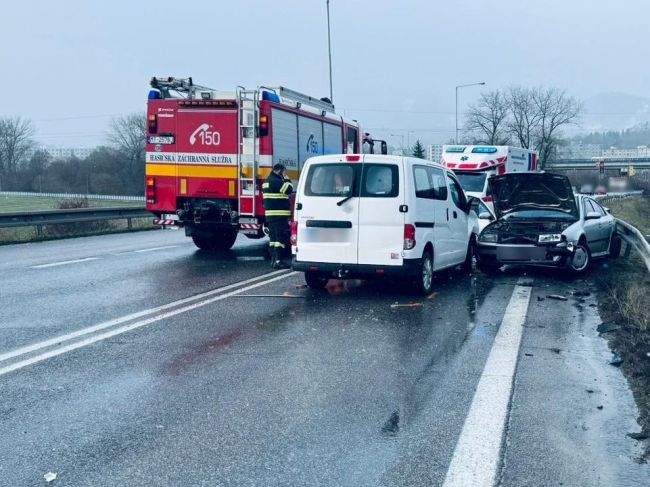 Tragická dopravná nehoda si vyžiadala život vodiča