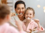 Umývanie zubov znižuje výskyt zápalu pľúc u hospitalizovaných pacientov