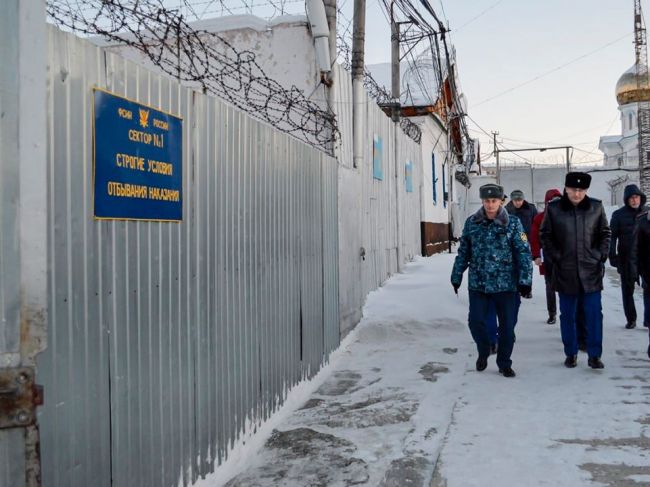 Navaľnyj oznámil, že je po prevoze za polárny kruh v poriadku