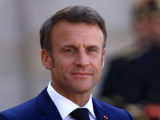 Macron v telefonáte s Netanjahuom žiadal o trvalé prímerie v Gaze