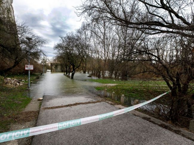 SHMÚ: Na Slovensku bolo prvé dni roka nadnormálne teplé počasie i výdatné zrážky