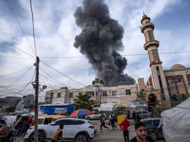 Izrael poprel, že zbombardoval sanitku v Pásme Gazy a zabil zdravotníkov