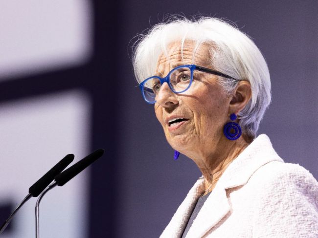 Lagardová: ECB by mohla začať znižovať sadzby už počas leta