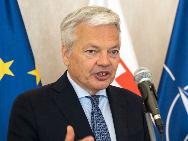 Reynders: EÚ víta úsilie Poľska obnoviť právny štát