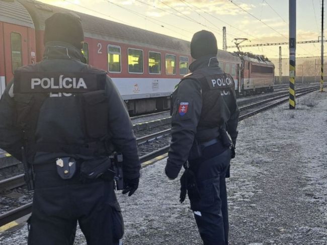 Vďaka oživovaniu zachránili železniční policajti ľudský život