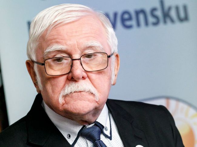 JDS: RRZ útočí na seniorov, vedie proti nim dezinformačnú kampaň