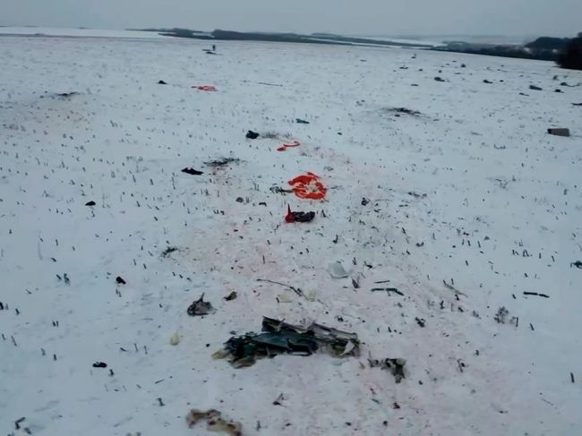 Rusko tvrdí, že na mieste nehody lietadla sa našli ukrajinské doklady totožnosti