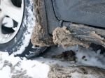 Ako ochrániť auto pred posypovou soľou? Toto treba pravidelne opakovať