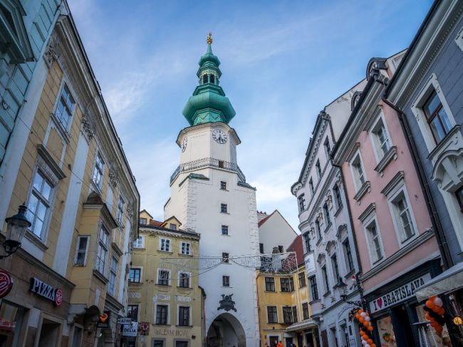 V sobotu bude na celom Slovensku mimoriadne teplo