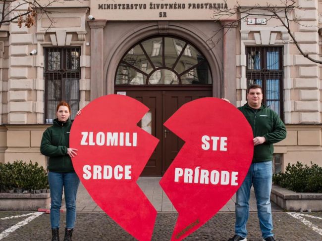 Taraba podľa Greenpeace škodí prírode, dali mu zlomené srdce