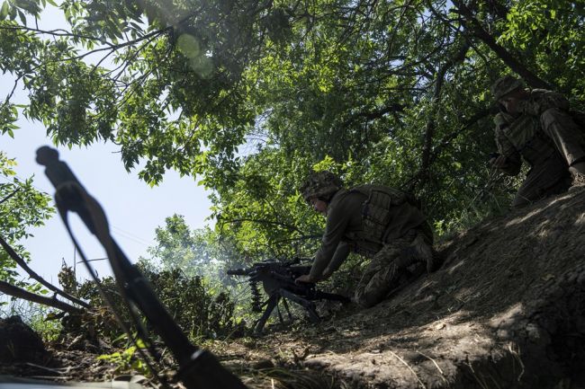 Ukrajinská armáda sťahuje svoje jednotky z Avdijivky