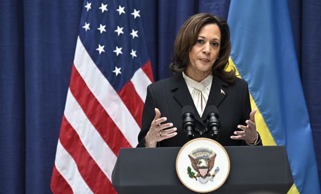 Viceprezidentka USA Harrisová: Politické hry pri pomoci Ukrajine nemajú miesto