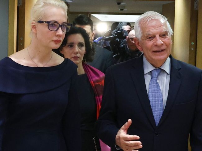 Borrell sľúbil, že voči Putinovi bude vyvodená zodpovednosť za smrť Navaľného