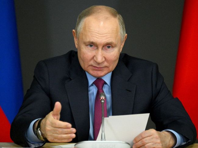 Putin opäť neprišiel na volebnú debatu, kritika na jeho adresu nezaznela