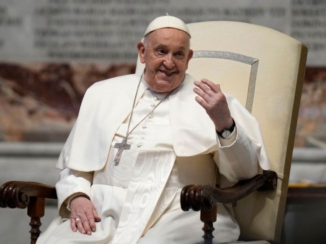Pápež František: Ukrajina by mala mať odvahu vyjednávať pod bielou vlajkou