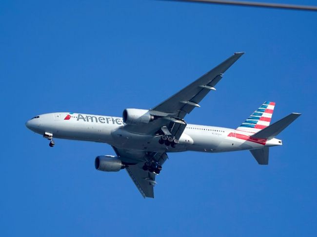 FAA vyšetruje problém s kolesom na Boeingu spoločnosti American Airlines