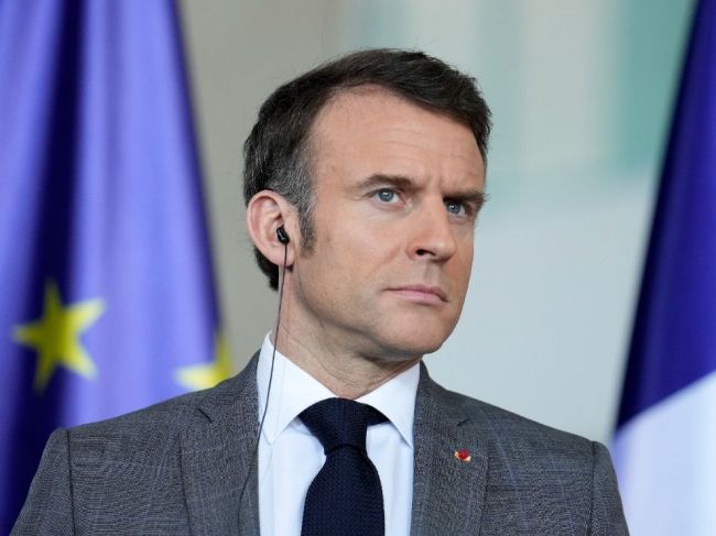 Macron: Na Ukrajine bude možno v určitom bode potrebné vykonať pozemné operácie