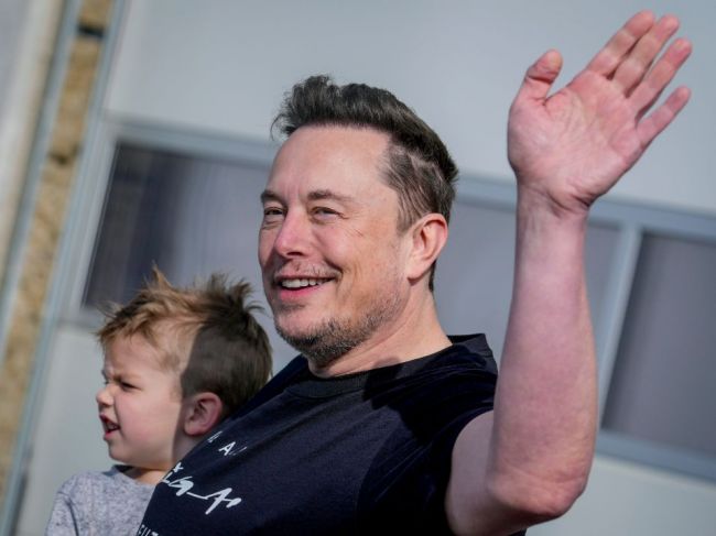 Elon Musk obhajuje užívanie ketamínu, pomáha mu rozptýliť negatívne myšlienky
