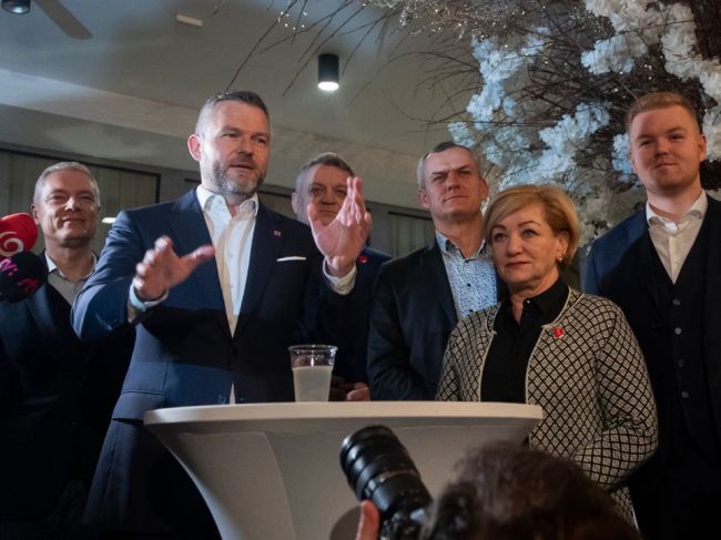 V prezidentských voľbách zatiaľ vedie Peter Pellegrini pred Ivanom Korčokom