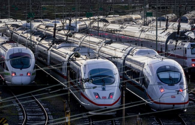 Deutsche Bahn vyhovie rušňovodičom a skráti im pracovný týždeň