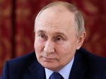 Putin nemá v pláne stretnúť sa s rodinami obetí útoku pri Moskve