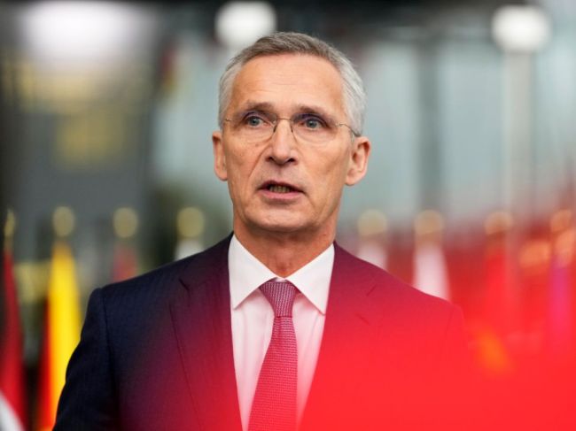 Stoltenberg uistil Budapešť, že NATO na Ukrajine nebude súčasťou vojny