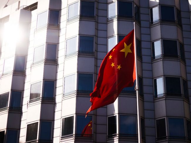 Za špionáž pre Čínu zadržali v Nemecku asistenta europoslanca za AfD