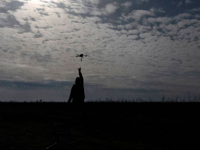 Ukrajina tvrdí, že dronmi zasiahla dve ropné rafinérie na juhu Ruska