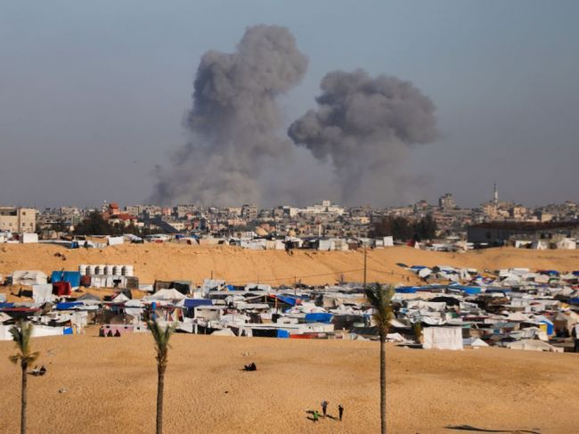 Izrael letecky zaútočil na ciele Hamasu v meste Rafah