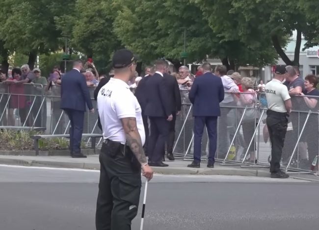 ÚIS začal po atentáte trestné stíhanie aj kontrolu postupu policajtov