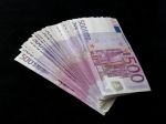 15.000 eur skončilo medzi kontajnermi, polícia začala trestné stíhanie