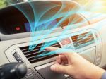 5 spôsobov, ako zefektívniť klimatizáciu v aute. Záleží aj na parkovaní