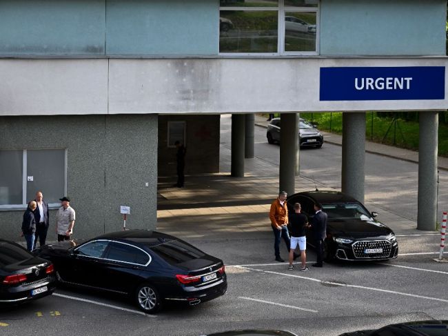 Vlnu solidarity vyjadrujú slovenskému premiérovi lídri z celého sveta