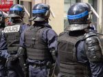 Francúzsko mobilizuje políciu, aby obnovila poriadok na Novej Kaledónii