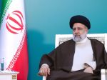 Po havarovanom vrtuľníku s iránskym prezidentom naďalej pátrajú