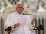 Pápež uistil Irán o duchovnej blízkosti po smrti prezidenta Raísího
