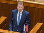 Žiga vyzval na nastolenie nového dialógu bez urážok, parlament odsúdil útok na Fica