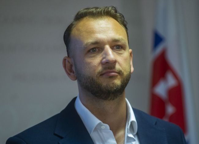 Predsedníctvo Hlasu-SD odporúča zvoliť za predsedu strany Šutaja Eštoka