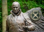 Na hrobe Prigožina v Petrohrade odhalili jeho bronzovú sochu