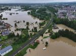 Množstvo zrážok na juhu Nemecka prekonáva rekordy, pretrhli sa dve hrádze